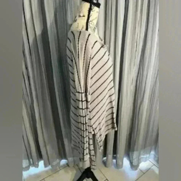 Day Trip waffle knit thermal shirt, medium - Picture 3 of 10